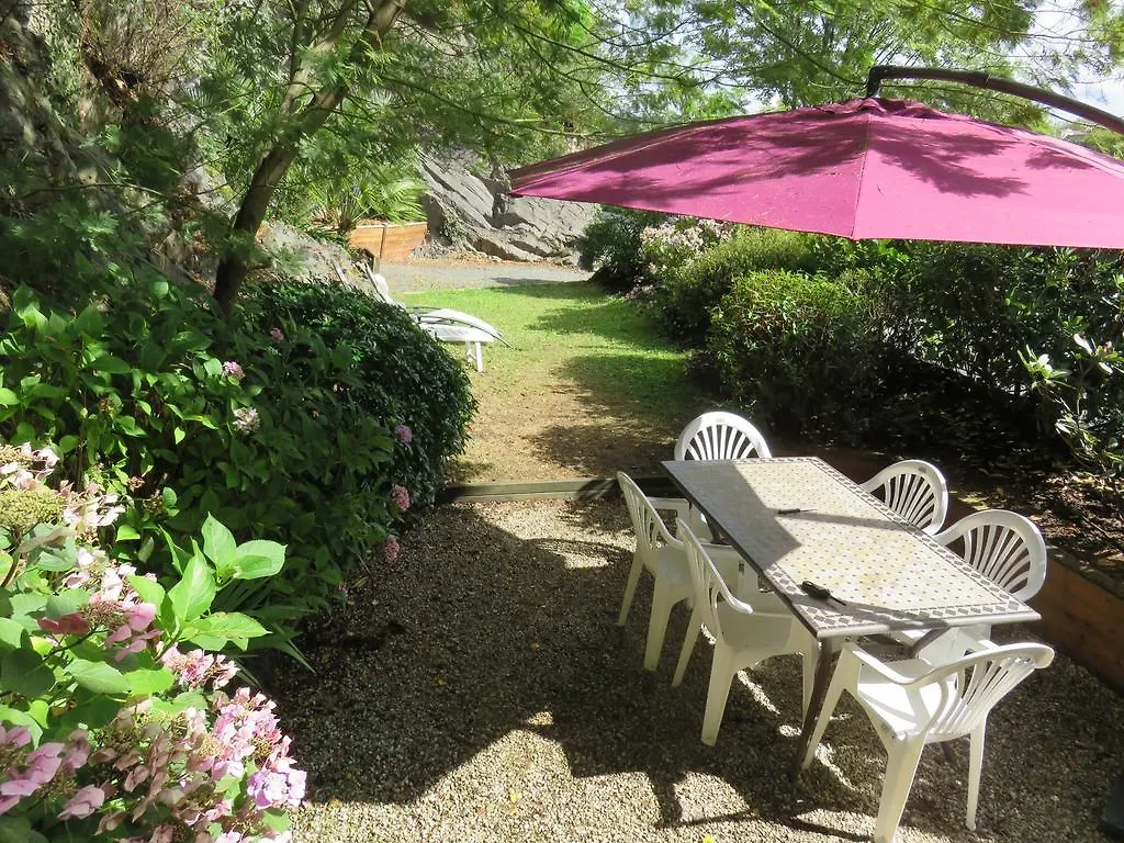 Maison Confortable A Ploezal Avec Jardin Et Terrasse